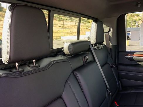 New 2026 GMC Sierra 2500 Denali w/ Denali Reserve Package image 12
