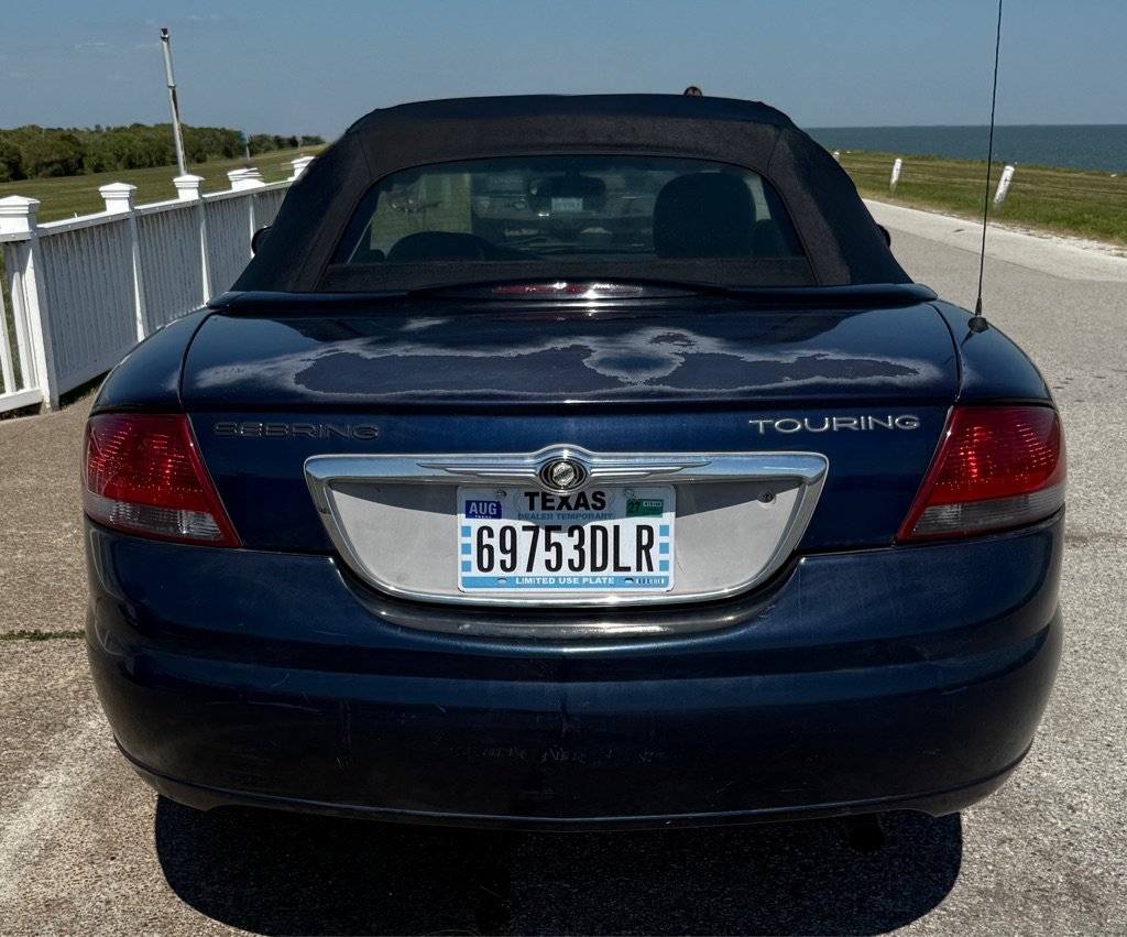 Used 2005 Chrysler Sebring Touring FWD image 6