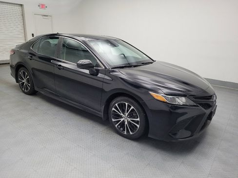 Used 2019 Toyota Camry SE image 11