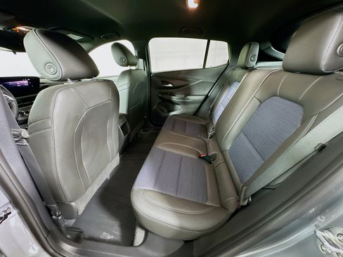 Used 2025 Buick Envista Preferred w/ Convenience I Package image 25