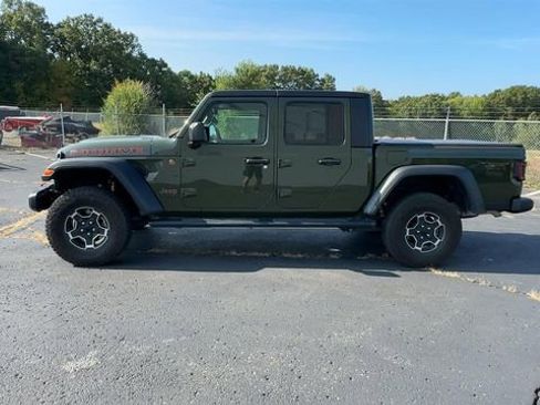 Used 2023 Jeep Gladiator Mojave w/ Cold Weather Group image 6