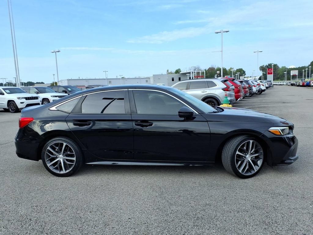Used 2023 Honda Civic Touring image 2