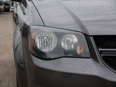 Used 2018 Dodge Grand Caravan GT FWD image 16