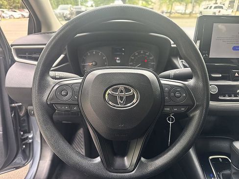 Used 2024 Toyota Corolla LE FWD image 13