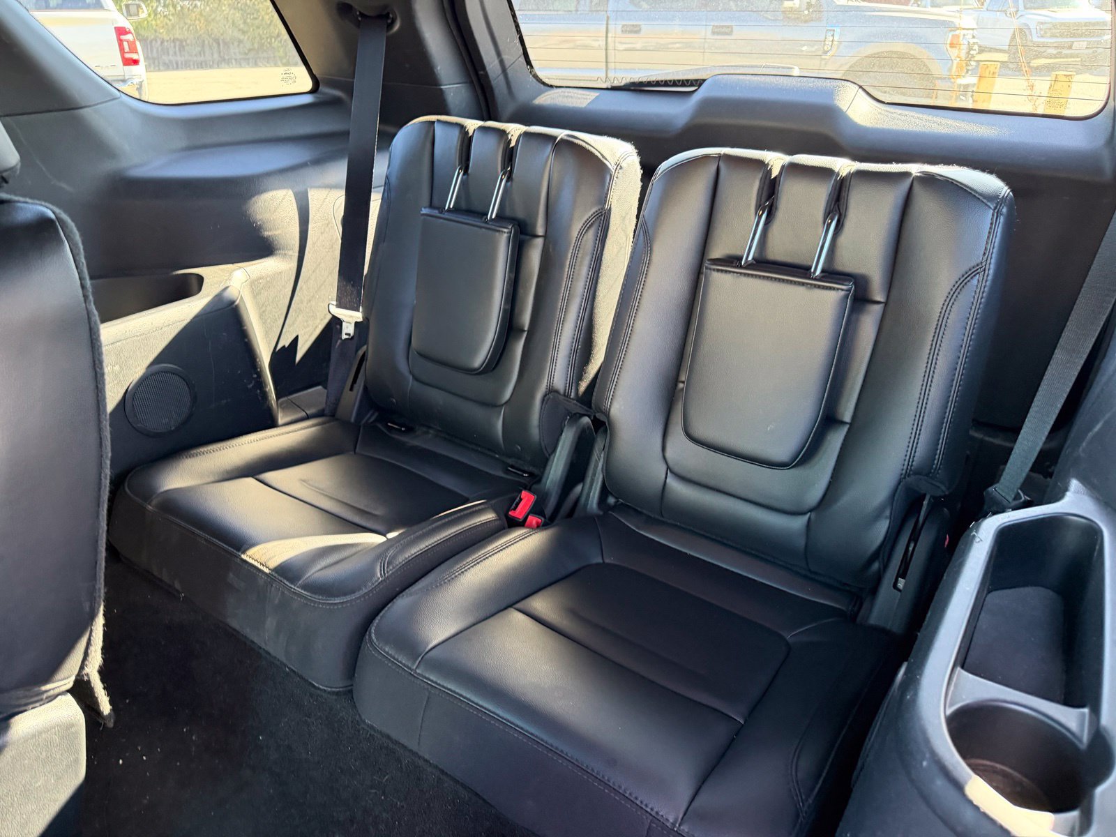 Used 2017 Ford Explorer XLT w/ Equipment Group 202A FWD image 13
