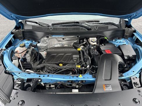 Certified 2025 Chevrolet Trax LT image 16