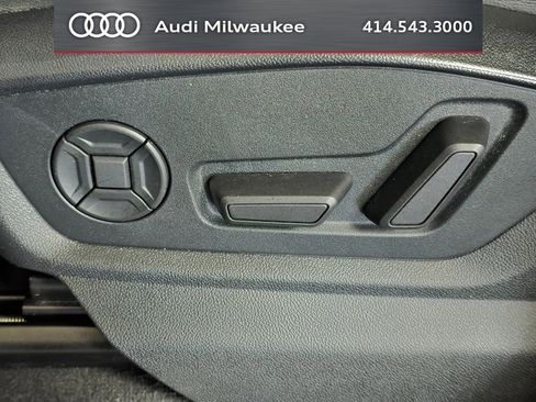Used 2023 Audi Q8 Premium w/ Convenience Package AWD/4WD image 17