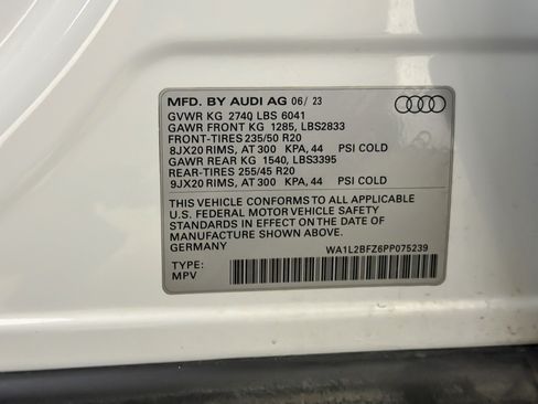 Used 2023 Audi Q4 e-tron Premium Plus AWD/4WD image 28