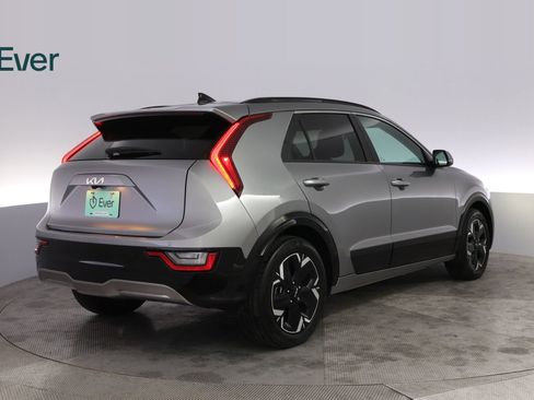 Used 2023 Kia Niro Wave FWD image 3