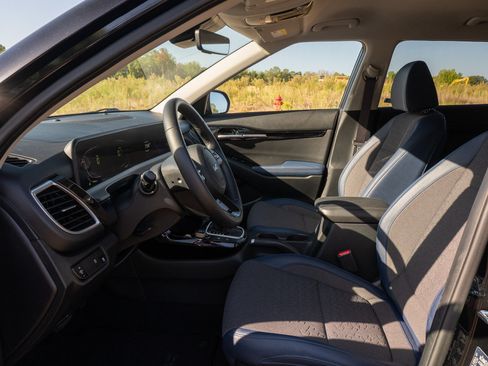 Used 2025 Kia Seltos S AWD/4WD image 11
