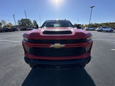 Used 2024 Chevrolet Silverado 2500 Custom w/ Custom Value Package image 25