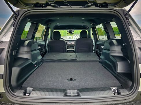 New 2026 Jeep Cherokee Laredo AWD/4WD image 33