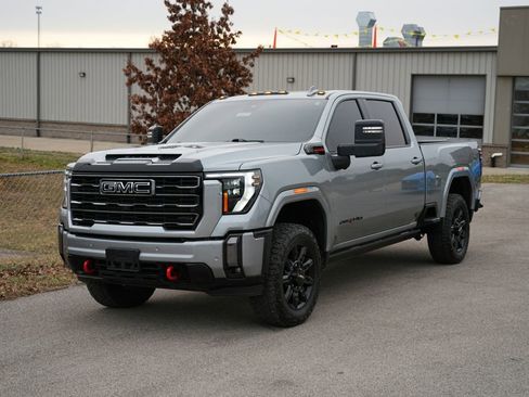Used 2024 GMC Sierra 2500 AT4 w/ AT4 Premium Plus Package image 10