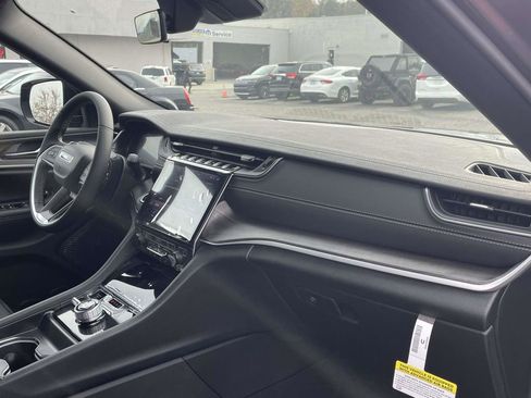 New 2025 Jeep Grand Cherokee L Limited image 14