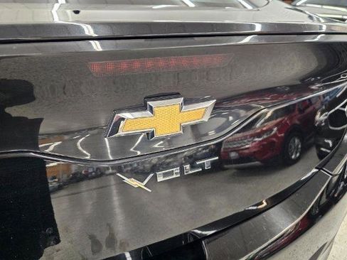 Used 2017 Chevrolet Volt LT w/ Comfort Package FWD image 39