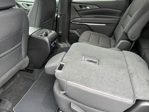 New 2026 Chevrolet Traverse LT w/ Sun and Wheel Package image 17