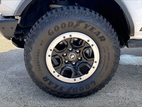 Used 2023 Ford Bronco Badlands AWD/4WD image 7