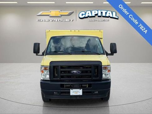 Used 2022 Ford E-450 and Econoline 450 Super Duty RWD image 11