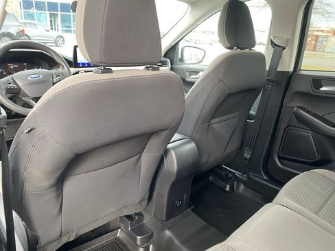 Used 2021 Ford Escape SE image 29