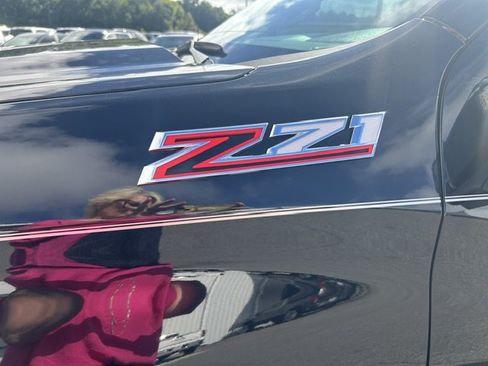 Used 2022 Chevrolet Silverado 1500 LTZ AWD/4WD image 9