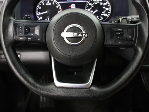 Used 2024 Nissan Pathfinder S FWD image 23