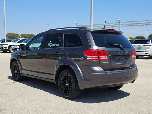 Used 2020 Dodge Journey SE w/ SE Popular Equipment Group FWD image 5