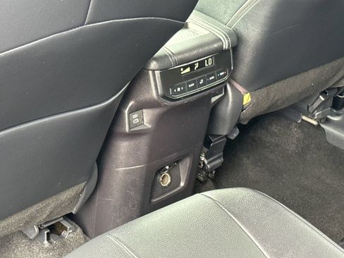 Used 2026 Toyota Grand Highlander AWD image 40