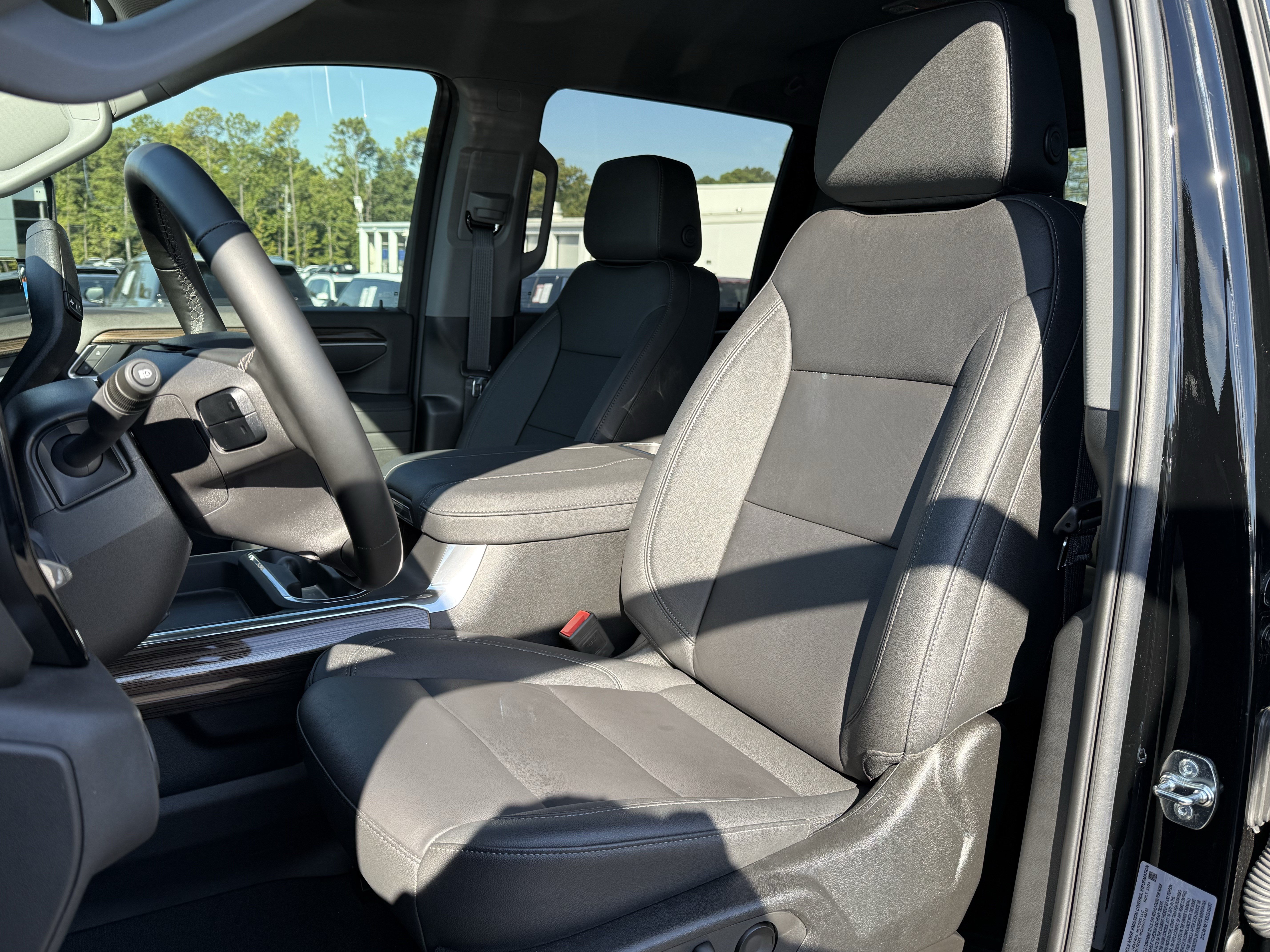 Used 2025 Chevrolet Silverado 2500 LT w/ All Star Edition AWD/4WD image 16