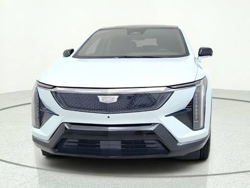 Used 2025 Cadillac Optiq Sport 1 AWD/4WD image 3