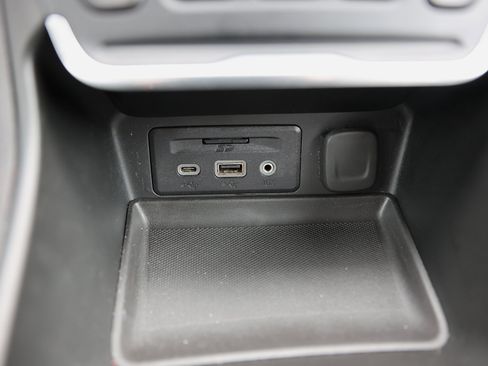 Used 2019 GMC Terrain SLT w/ Preferred Package image 29