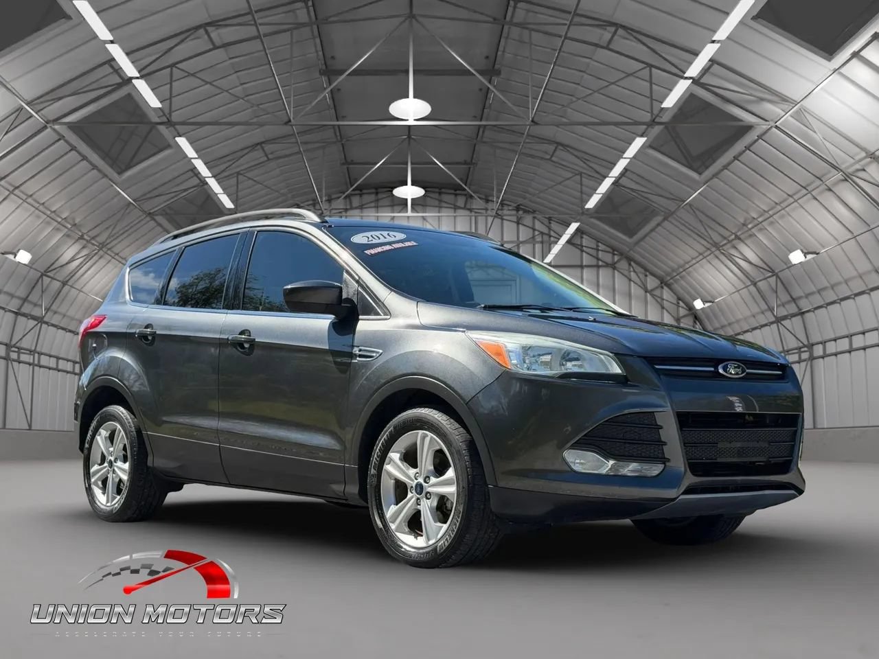 Used 2016 Ford Escape SE w/ SE Leather Comfort Package FWD image 1