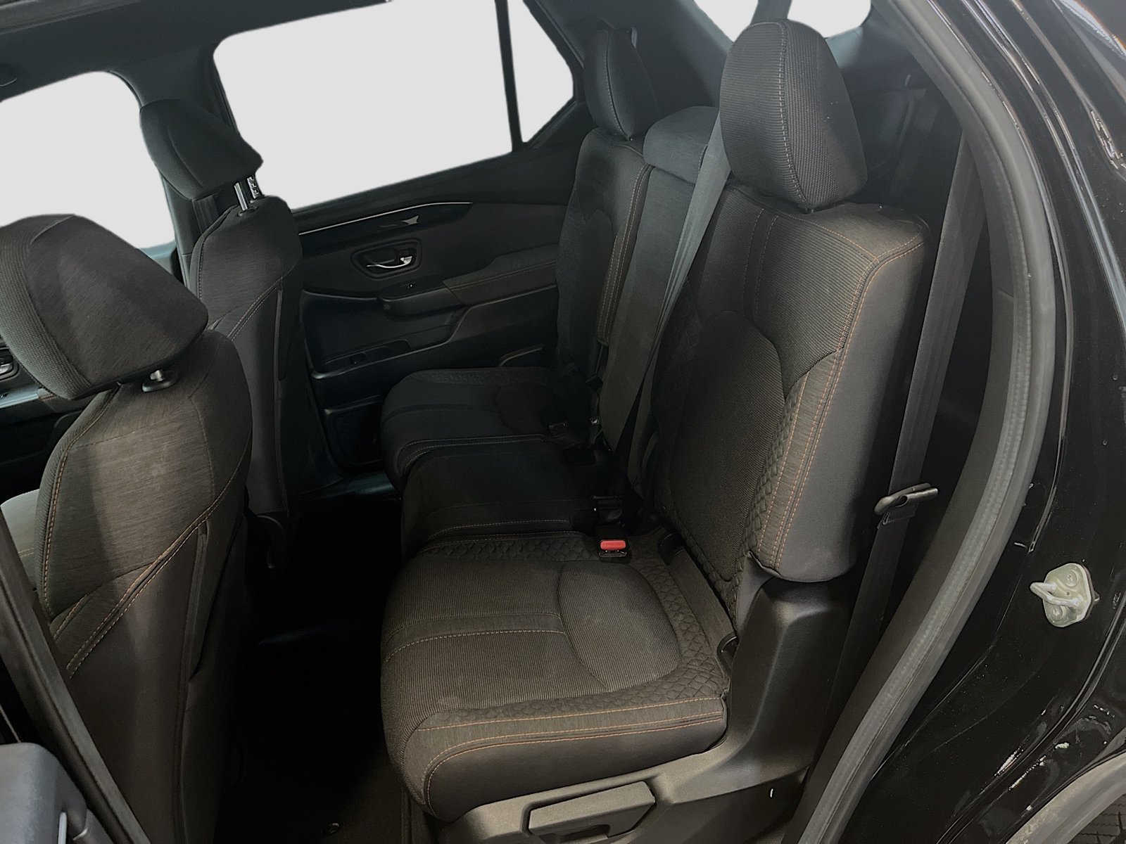 Used 2025 Honda Pilot Sport image 23