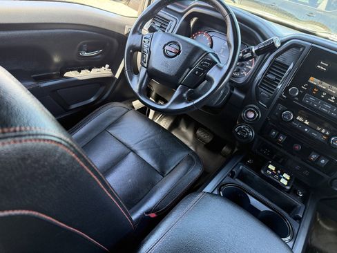 Used 2021 Nissan Titan PRO-4X w/ Pro-4x Convenience Package image 16