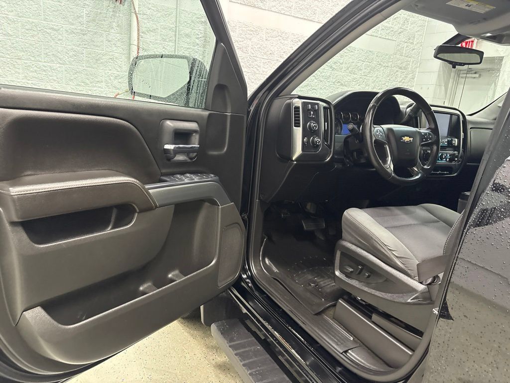 Used 2017 Chevrolet Silverado 1500 LT w/ All Star Edition AWD/4WD image 15
