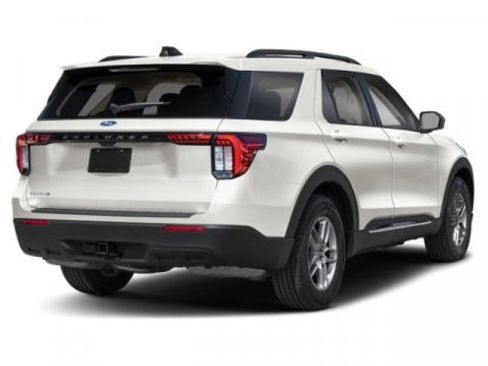 New 2025 Ford Explorer Active w/ Active Comfort Package image 2