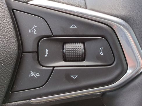 Used 2025 Chevrolet Trax LT w/ Driver Confidence Package FWD image 21