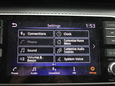 Used 2018 Nissan Kicks SV image 28