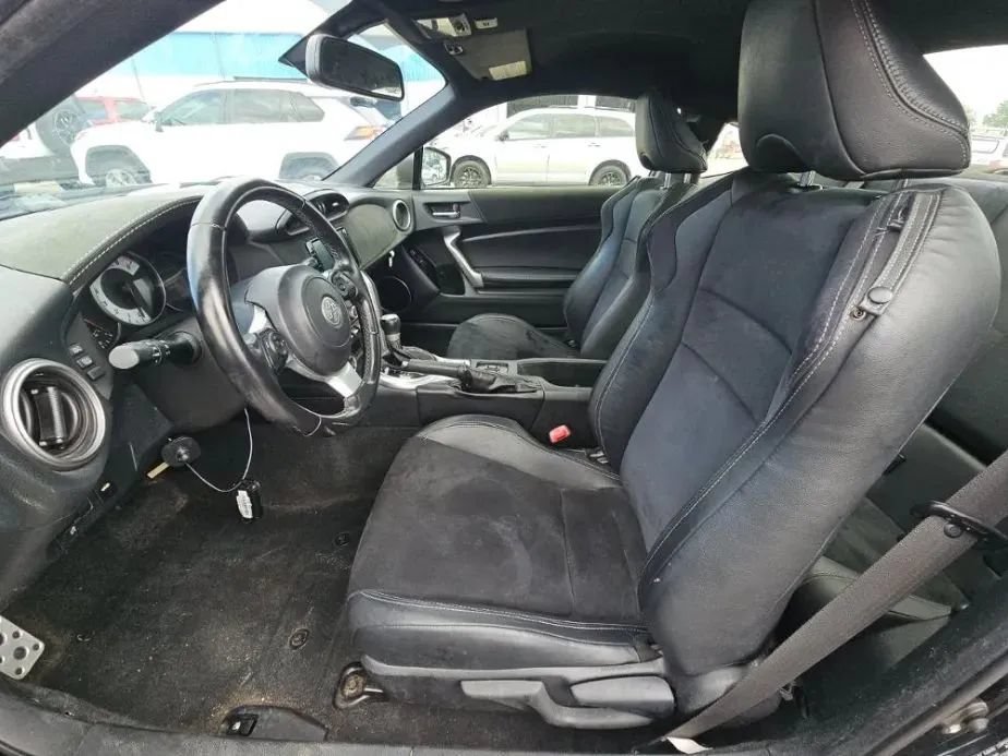 Used 2020 Toyota 86 RWD image 8