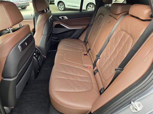 Used 2025 BMW X5 xDrive40i image 10