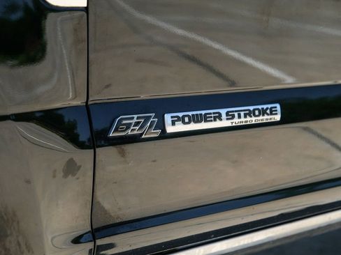 Used 2018 Ford F250 Lariat w/ Lariat Ultimate Package AWD/4WD image 28