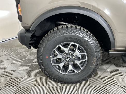 New 2025 Ford Bronco Badlands image 35