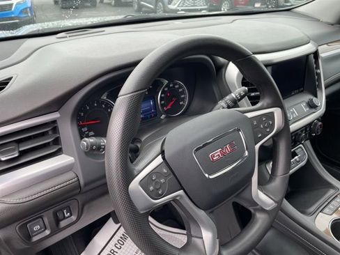 Used 2023 GMC Acadia SLE w/ Driver Convenience Package AWD/4WD image 11