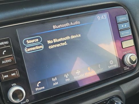 Used 2022 Nissan Kicks SR w/ Interior Electronics Package FWD image 24