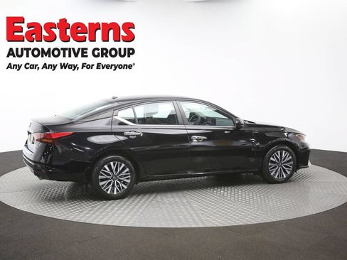 Used 2023 Nissan Altima 2.5 SV w/ SV Premium Package AWD/4WD image 44