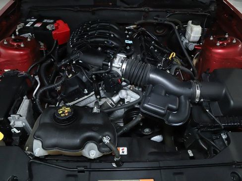 Used 2013 Ford Mustang Premium image 29