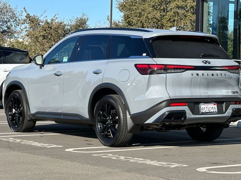 Certified 2025 INFINITI QX60 Luxe w/ Black Edition image 6