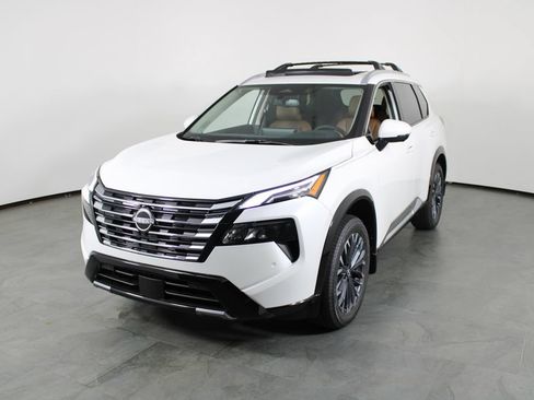 New 2026 Nissan Rogue Platinum AWD/4WD image 2