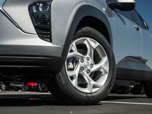 New 2026 Chevrolet Trax LS w/ LS Convenience Package FWD image 6