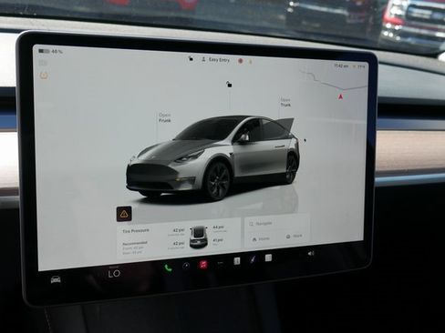 Used 2025 Tesla Model Y Long Range image 21