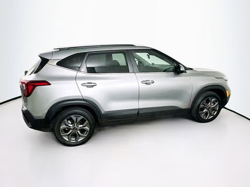 Used 2024 Kia Seltos S image 10